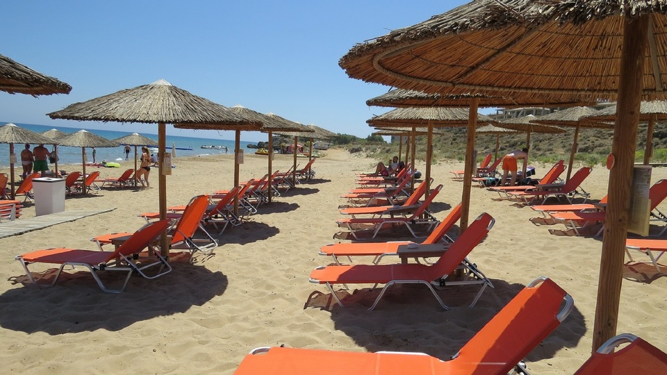 Řecko uvolňuje opatření kvůli koronaviru.