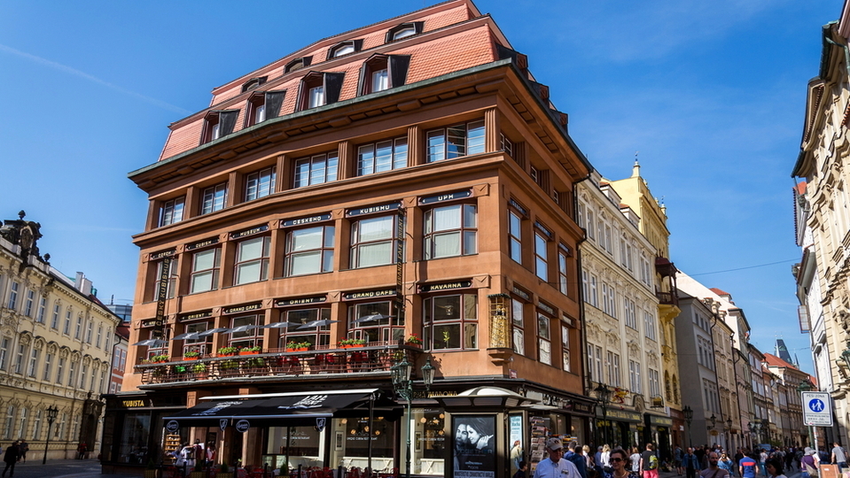 Dům U Černé Matky Boží v pražské Celetné ulici.