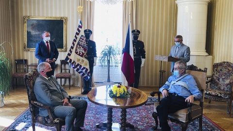Prezident Zeman jmenoval Prymulu novým ministrem zdravotnictví.