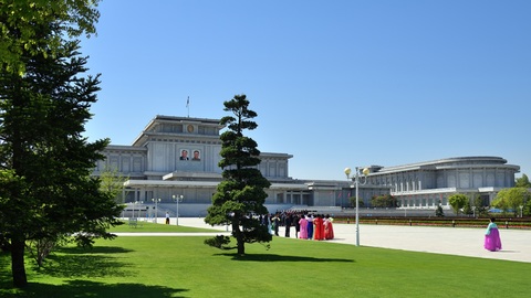 Palác slunce Kumsusan v KLDR.