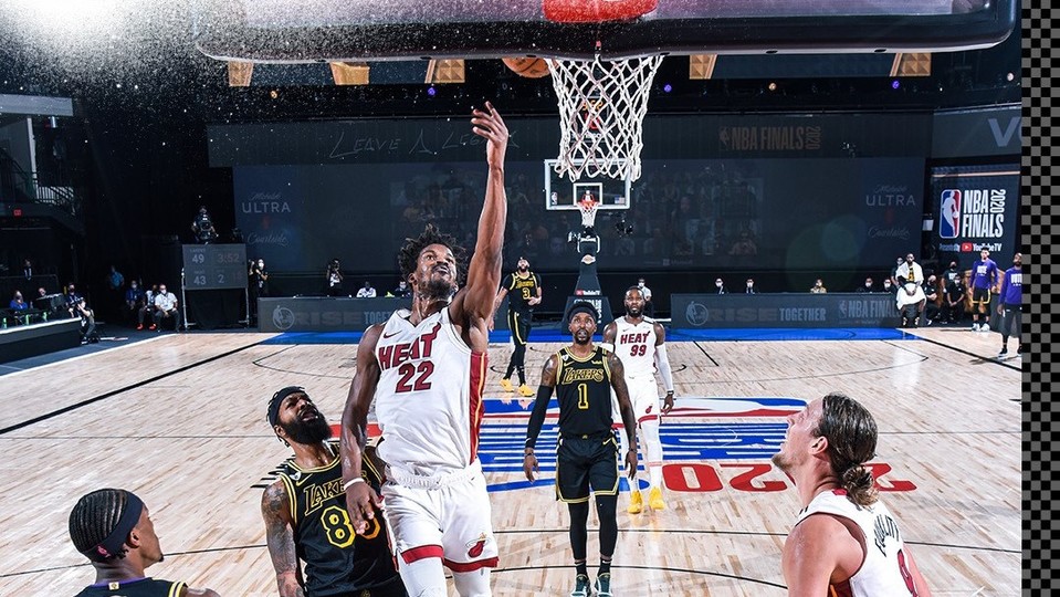 Finále Lakers vs Heat.