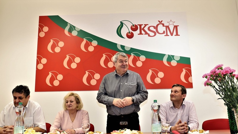 V reakci na neúspěšné volby dá předseda Filip k dispozici svou funkci.