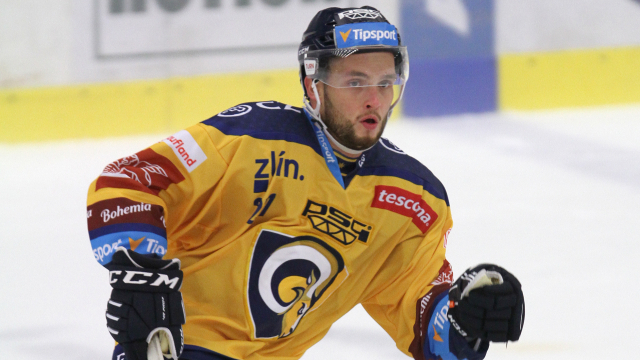 Hokejista Zlína Antonín Honejsek.