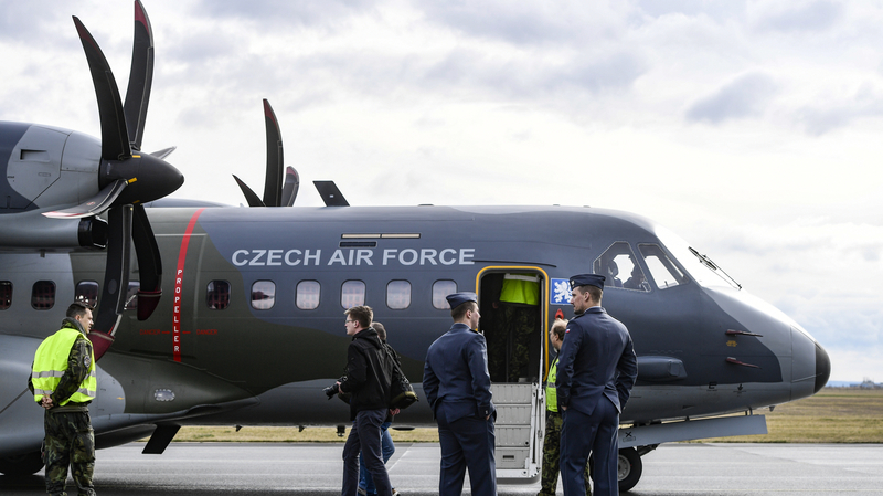 Vojenský speciál CASA.