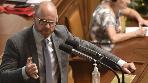 Ministr školství Robert Plaga ( za ANO).