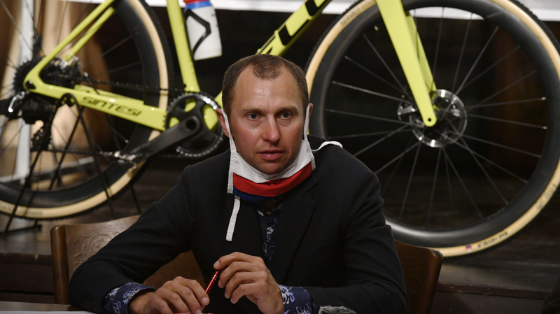 Mistr České republiky v cyklokrosu Emil Hekele.