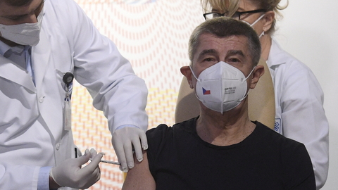 Mezi prvními očkovanými proti koronaviru byl i premiér Andrej Babiš (ANO).
