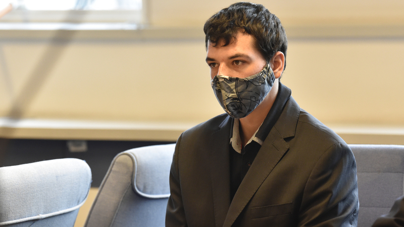 Obžalovaný Lukáš Hartmann u soudu.