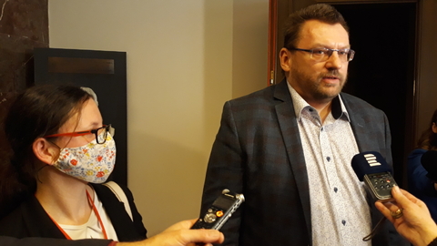 Nezařazený poslanec Lubomír Volný.