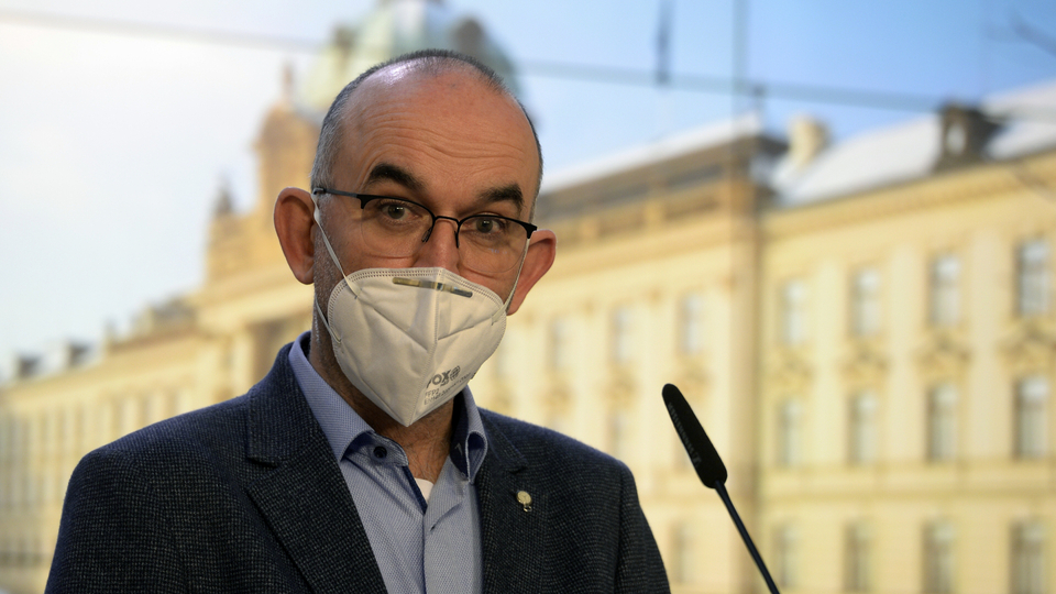 Ministr zdravotnictví Jan Blatný (za ANO).
