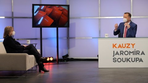 Moderátor pořadu Jaromír Soukup a zastupitelka hl. m. Prahy Hana Marvanová (TOP 09 a STAN - Spojené síly pro Prahu).