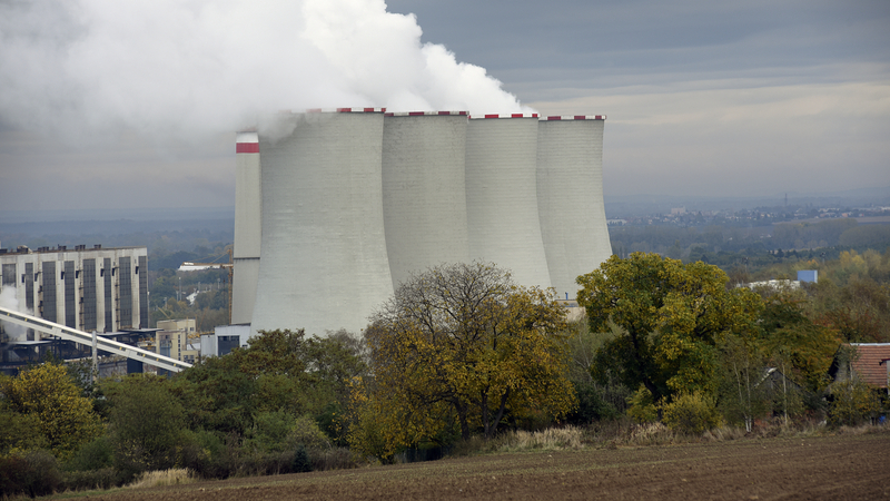 Hnědouhelná elektrárna Chvaletice.