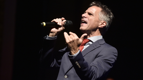 Zpěvák Janek Ledecký.