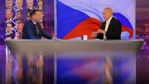 Moderátor pořadu Jaromír Soukup a podnikatel Pavel Sehnal.