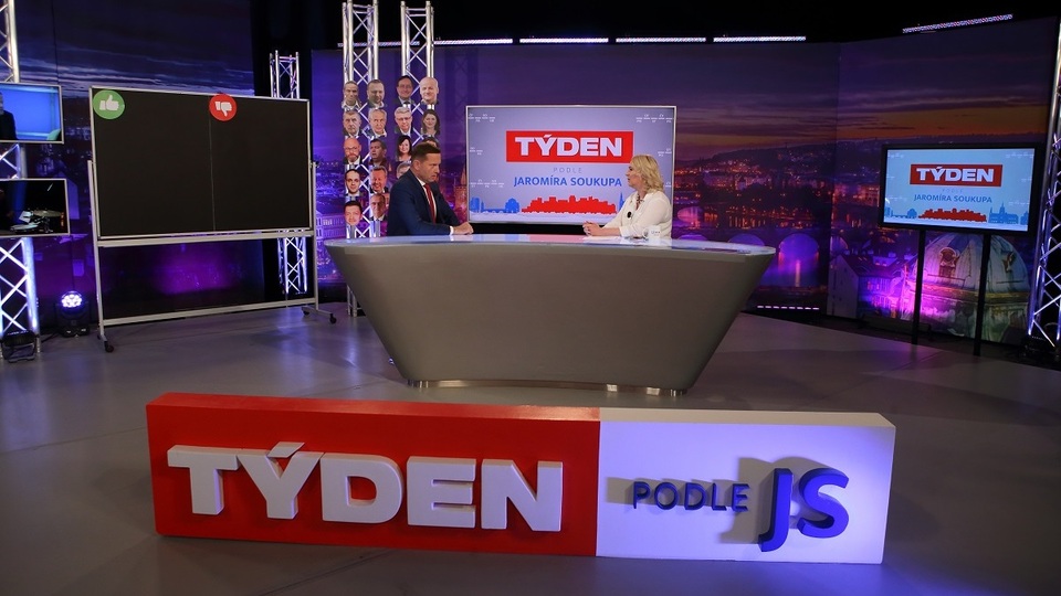 Moderátor pořadu Jaromír Soukup starostka MČ Praha 2 Jana Černochová (ODS).