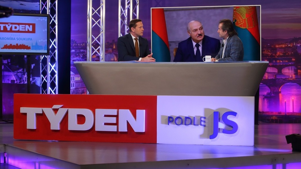 Moderátor pořadu Jaromír Soukup a bezpečnostní poradce Andor Šándor.