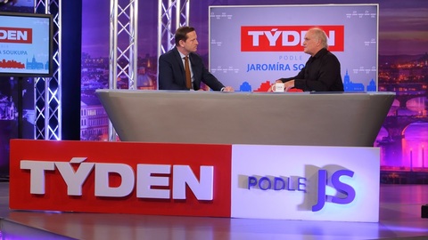Moderátor pořadu Jaromír Soukup a hudebník a politik Michael Kocáb.