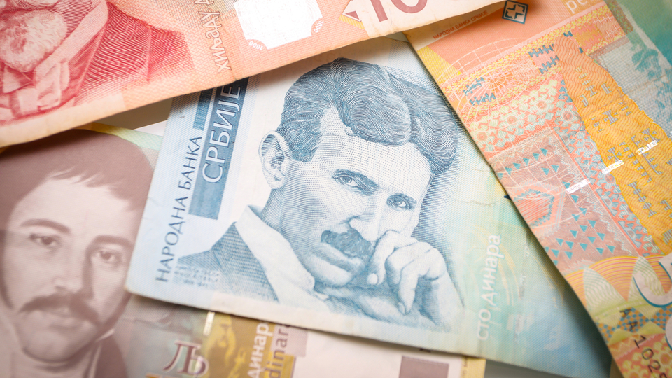 Vynálezce Nikola Tesla na srbské bankovce. 