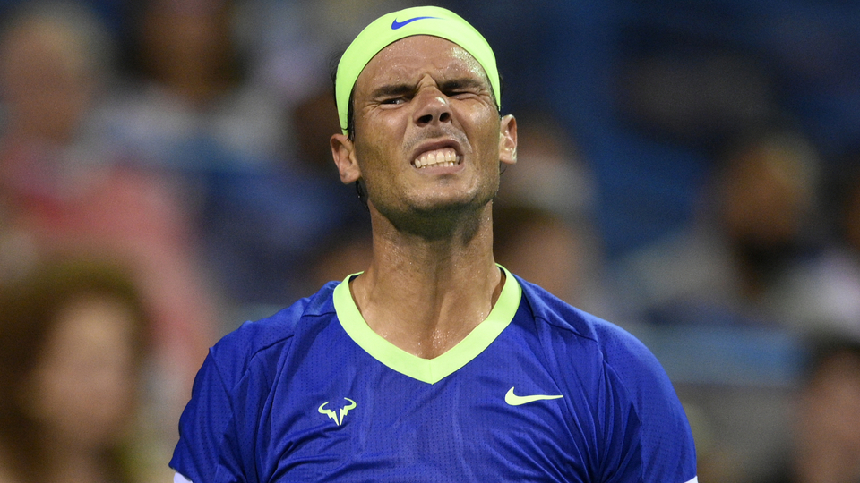 Španělský tenista Rafael Nadal si bude muset na čas od sportu odpočinout.