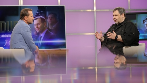 Moderátor pořadu Jaromír Soukup a novinář Luboš Xaver Veselý.