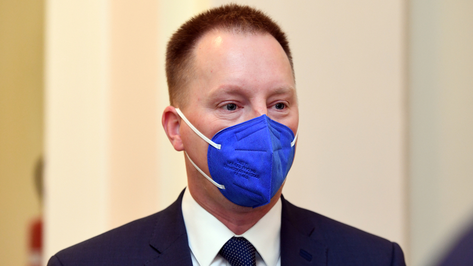 Obžalovaný Jiří Staněk u Městského soudu v Praze, který projednával 13. října 2021 kauzu nákupu armádních letounů CASA.