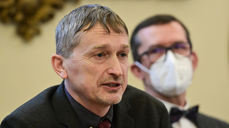 Vedoucí českého týmu ETF UK Filip Čapek vystoupil 16. prosince 2021 v Praze na tiskové konferenci Evangelické teologické fakulty Univerzity Karlovy a Univerzity Tel Aviv k výsledkům výzkumu starověkého chrámu Tel Moca v Izraeli.