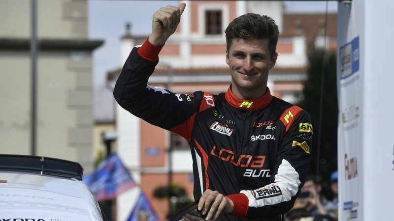 Automobilový jezdec Jan Černý.