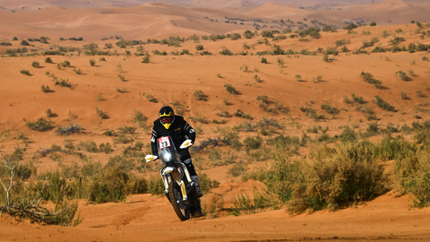 Český motocyklový závodník Jan Brabec na Rallye Dakar. 