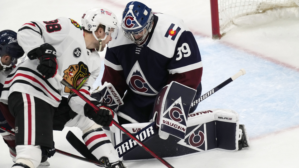 Český brankář Pavel Francouz udržel v zápase s Chicagem čisté konto.