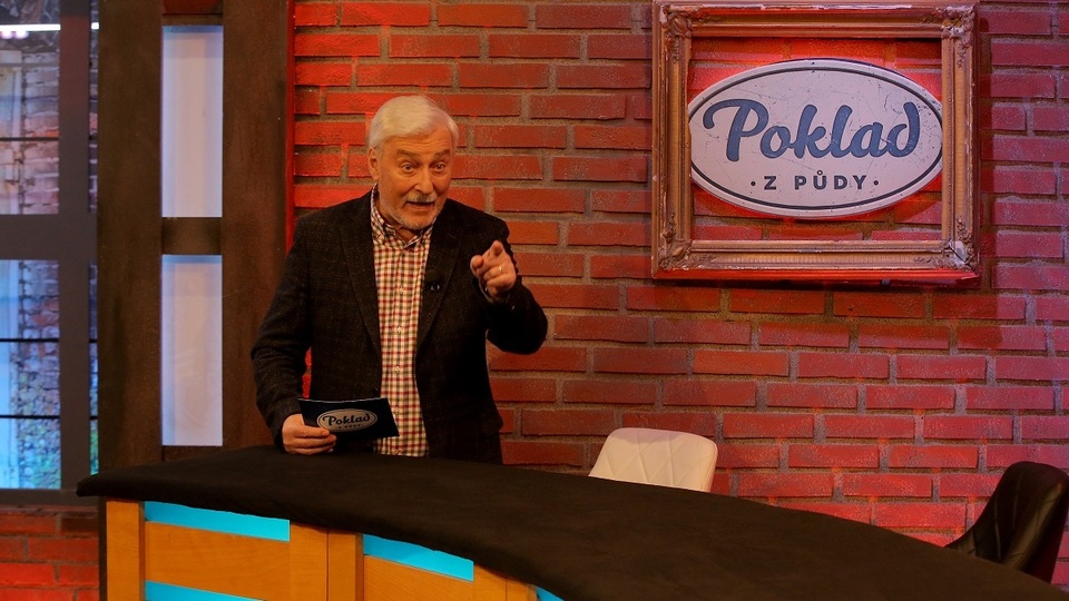 Moderátor pořadu Poklad z půdy Jan Rosák.