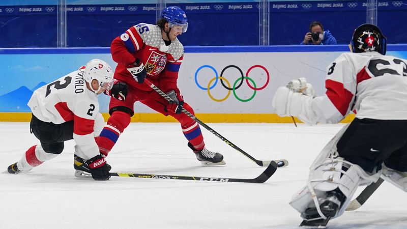 Český útočník Lukáš Sedlák v akci.