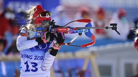 24. zimní olympijské hry v Pekingu 2022. Biatlon, závod s hromadným startem 12,5 km ženy, 18. února 2022, Čang-ťia-kchou. Na snímku Markéta Davidová z ČR.