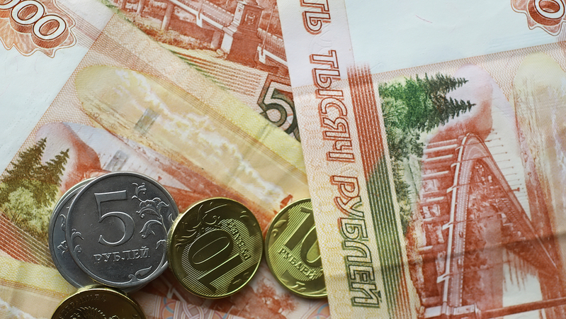 Ruské mince a bankovky (ilustrační foto).