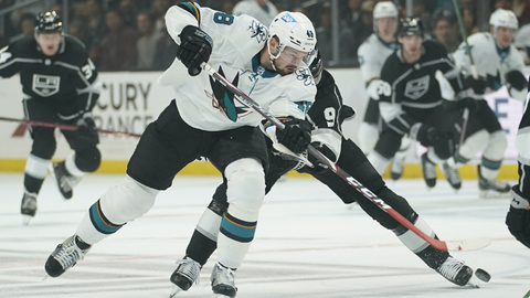 Český hokejový útočník Tomáš Hertl. 