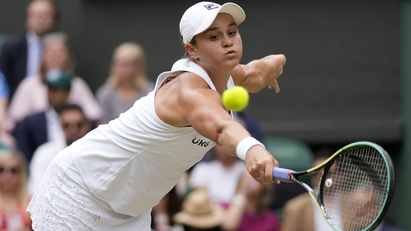 První tenistka světového žebříčku Ashleigh Bartyová nečekaně ukončila kariéru.