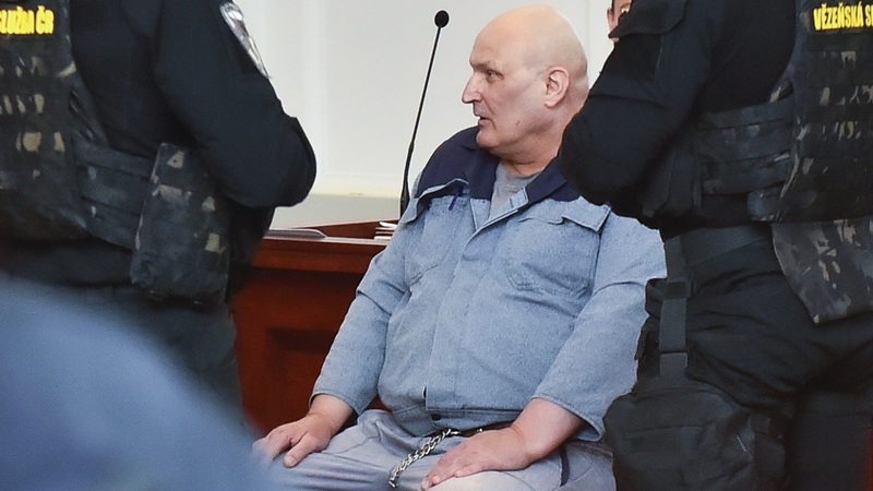 Čtyřiašedesátiletý doživotně odsouzený sériový vrah Josef Kott (na snímku z 2. února 2022) neuspěl 29. března 2022 u Krajského soudu v Plzni s žádostí o obnovu procesu. Soud pro obnovu řízení neshledal důvody. Kott podle něj nepředložil žádné nové, dosud neznámé důkazy.