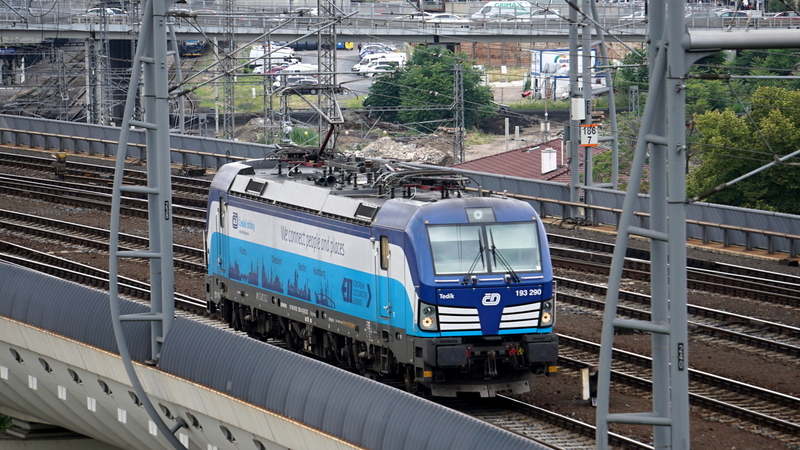 Lokomotiva Siemens Vectron.