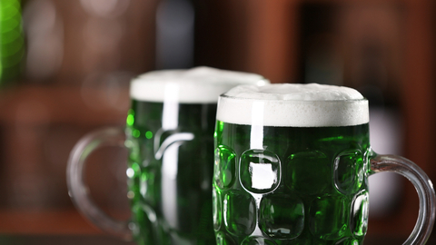 Zelené pivo (ilustrační foto).