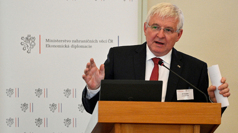 Dosluhující guvernér České národní banky Jiří Rusnok. 