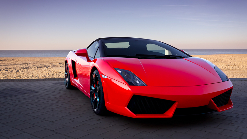 Automobil Ferrari (ilustrační foto).