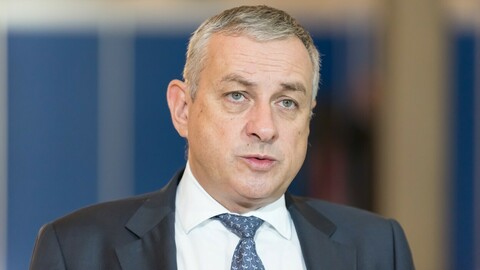 Ministr průmyslu a obchodu Jozef Síkela (za STAN).