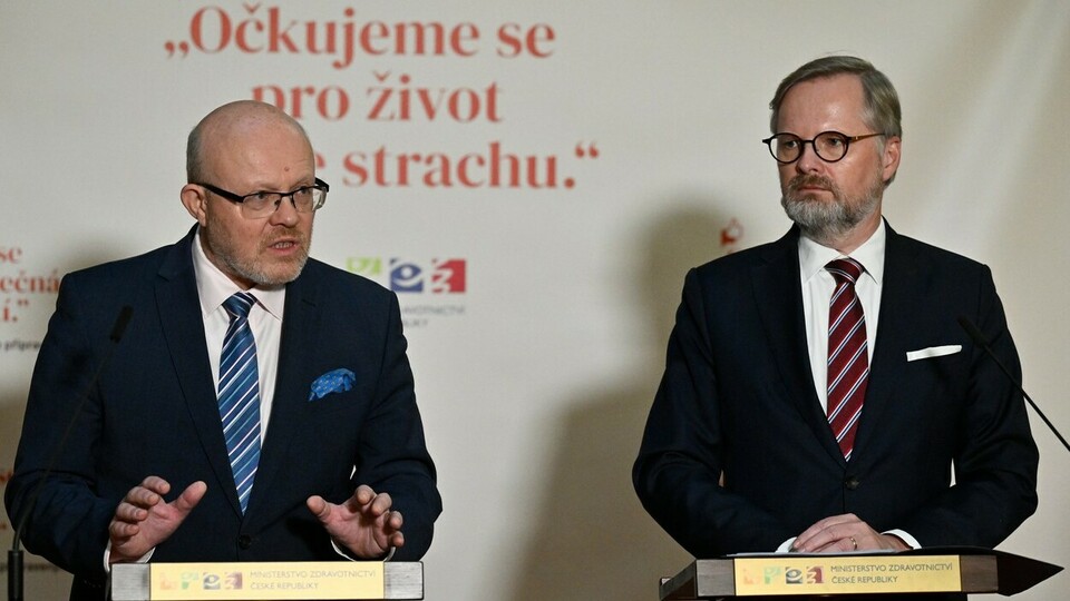 Jednání předsedy vlády Petra Fialy (ODS) s ministrem zdravotnictví Vlastimilem Válkem (TOP 09) o plnění programového prohlášení vlády v oblasti zdravotnictví, zvládání pandemie covidu-19 a pomoci uprchlíkům z Ukrajiny, 22. listopadu 2022, Praha.