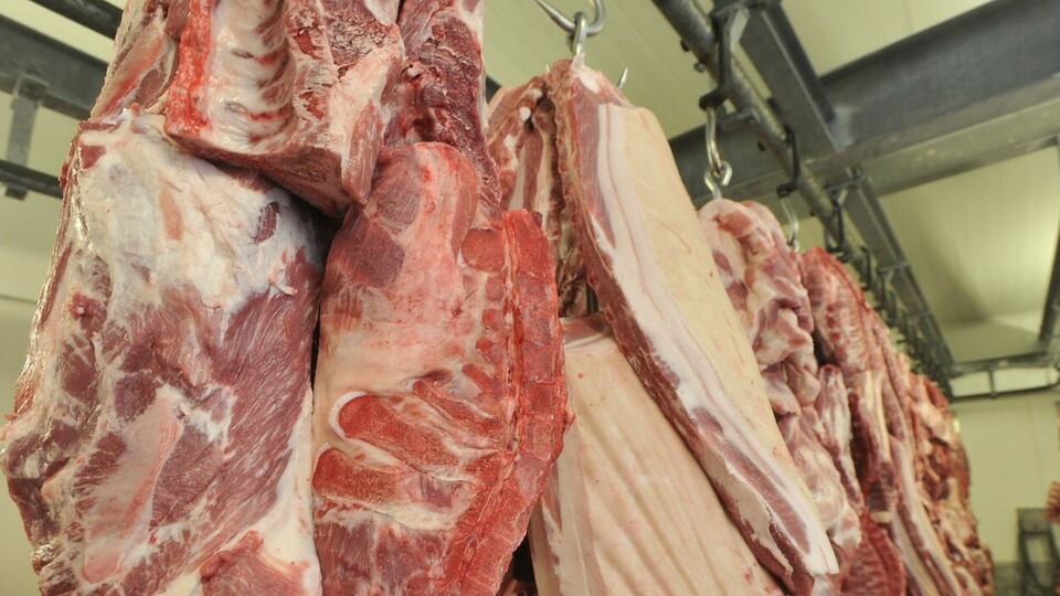 Maso jí téměř denně 54 procent Čechů