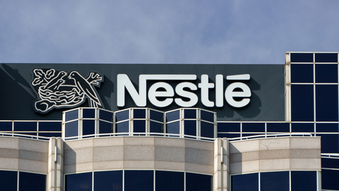 Ukrajina zařadila Nestlé na seznam "sponzorů války", nadále podniká v Rusku
