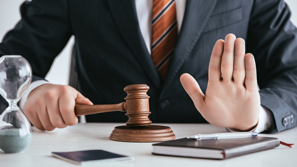 Průtahy v insolvenčních sporech, soudkyni Bartákové hrozí odvolání