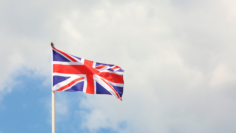 Britská vláda obvinila z útoků na lodě v Rudém moři Teherán