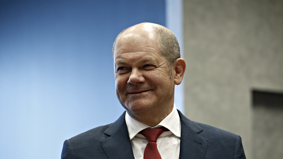 Scholz potvrdil budoucí podporu Ukrajiny, Macron tvrdí že ke vstupu do EU mají daleko