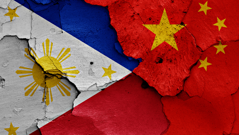 Šéf čínské diplomacie Wang I dnes varoval Filipíny, že v případě dalšího vyostření sporů v Jihočínském moři Peking rázně zareaguje