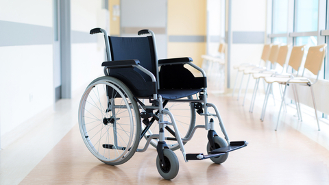 Starobní, invalidní a pozůstalostní penzijní příspěvky se od ledna zvýší o 360 korun