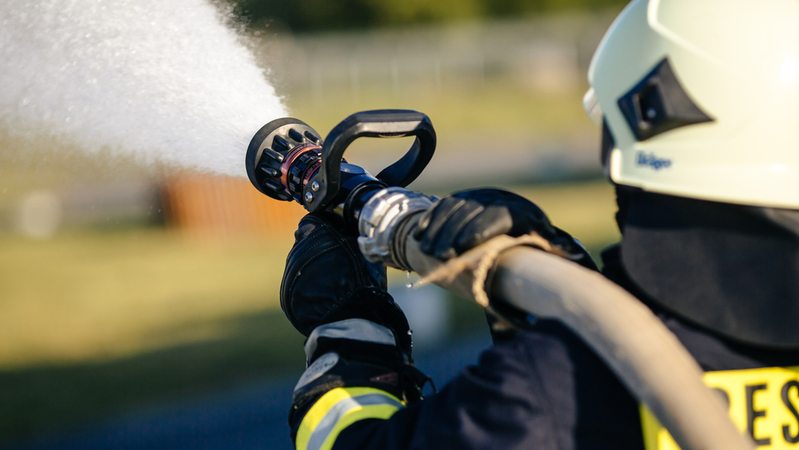 Hasiči dokončují vyhlášku, která by zajistila bezpečnost v garážích i přes stoupající počet elektromobilů